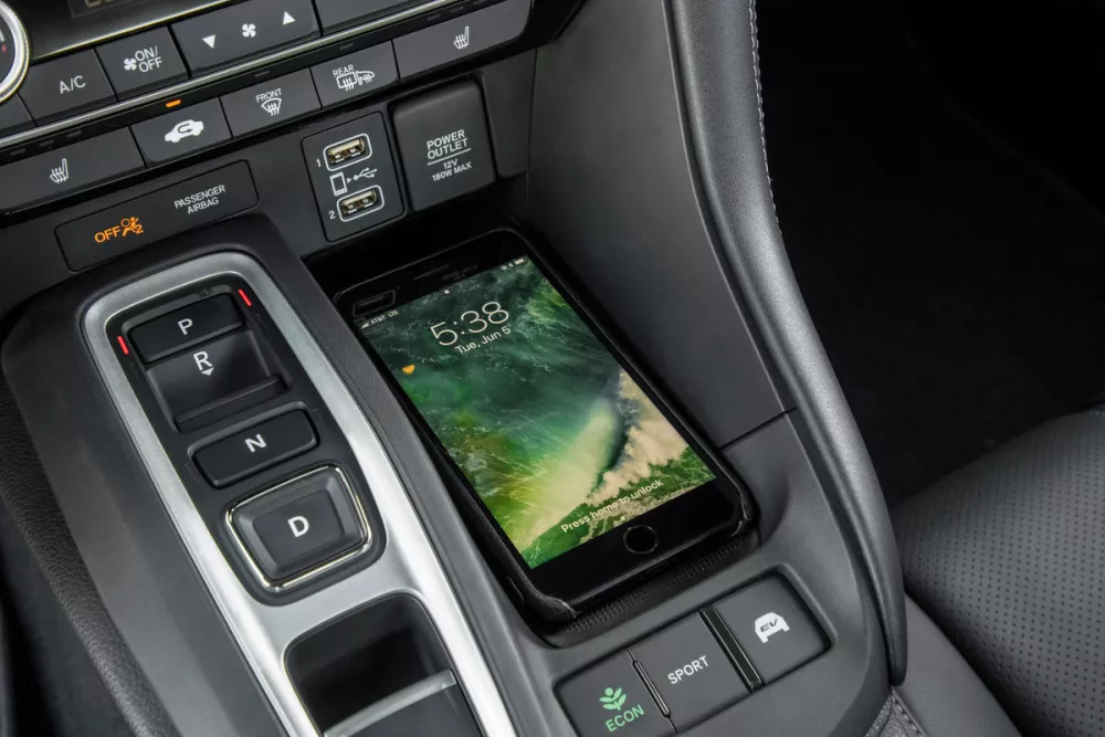 Автомобиль Honda Insight III Седан