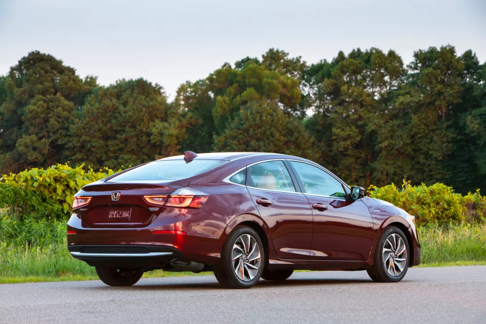 Автомобиль Honda Insight III Седан