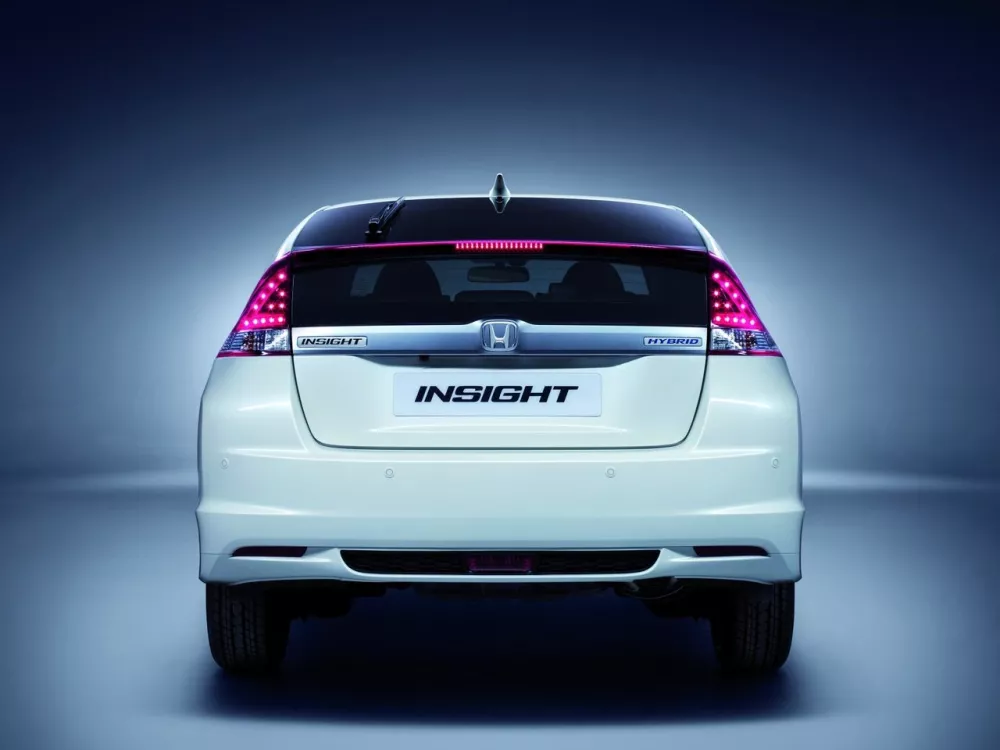Автомобиль Honda Insight II Рестайлинг Хэтчбек (5 дверей)