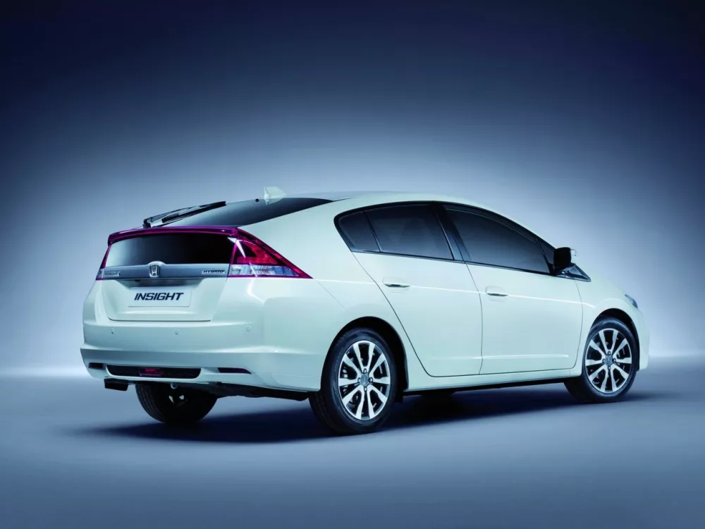 Автомобиль Honda Insight II Рестайлинг Хэтчбек (5 дверей)