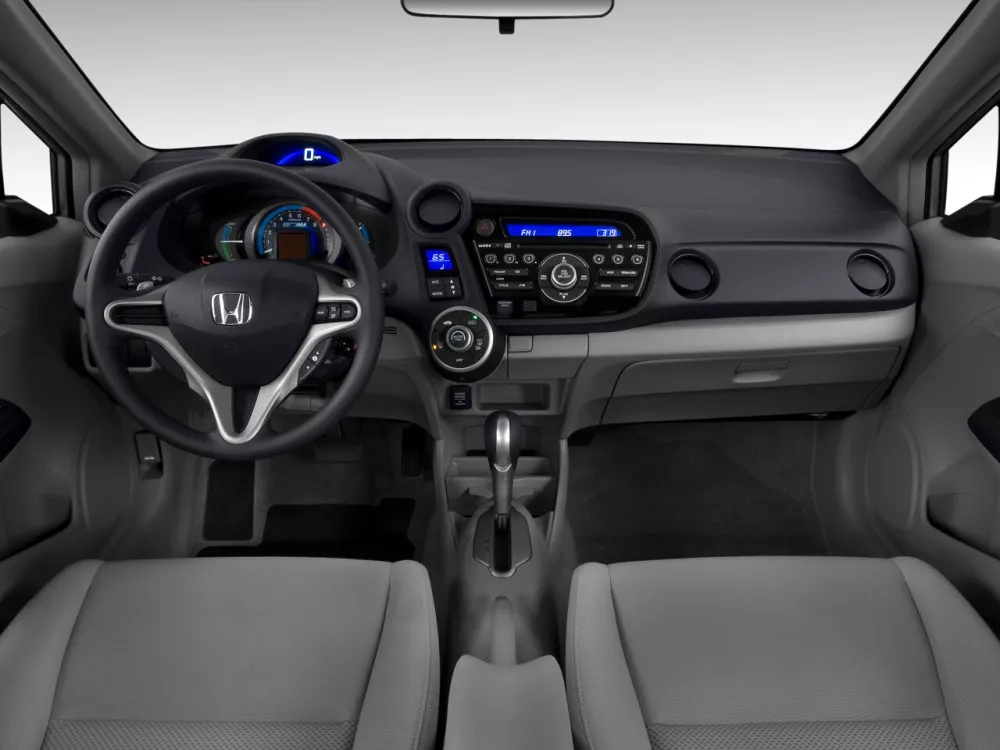 Автомобиль Honda Insight II Рестайлинг Хэтчбек (5 дверей)