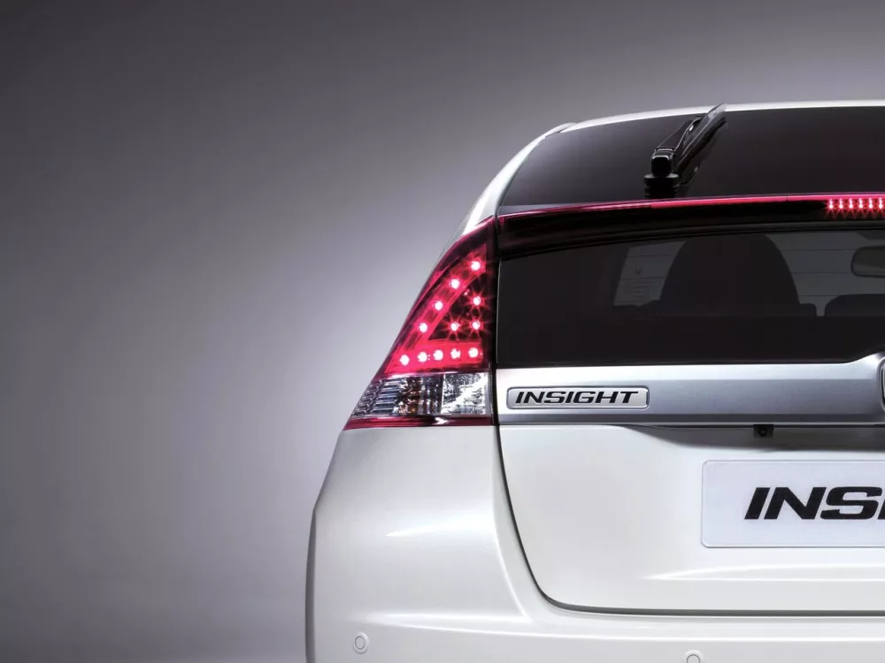 Автомобиль Honda Insight II Рестайлинг Хэтчбек (5 дверей)