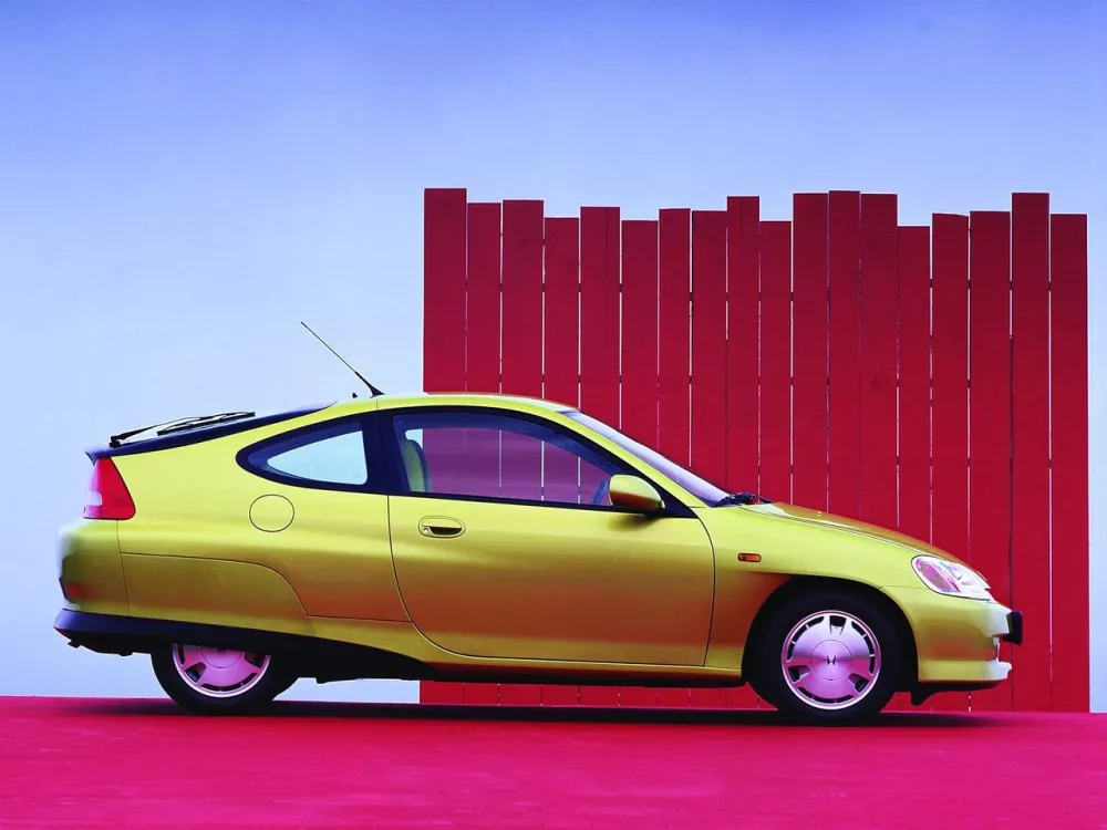 Автомобиль Honda Insight I Хэтчбек (3 двери)