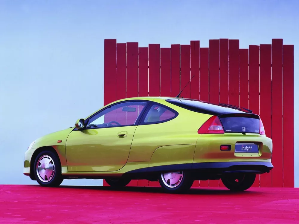 Автомобиль Honda Insight I Хэтчбек (3 двери)