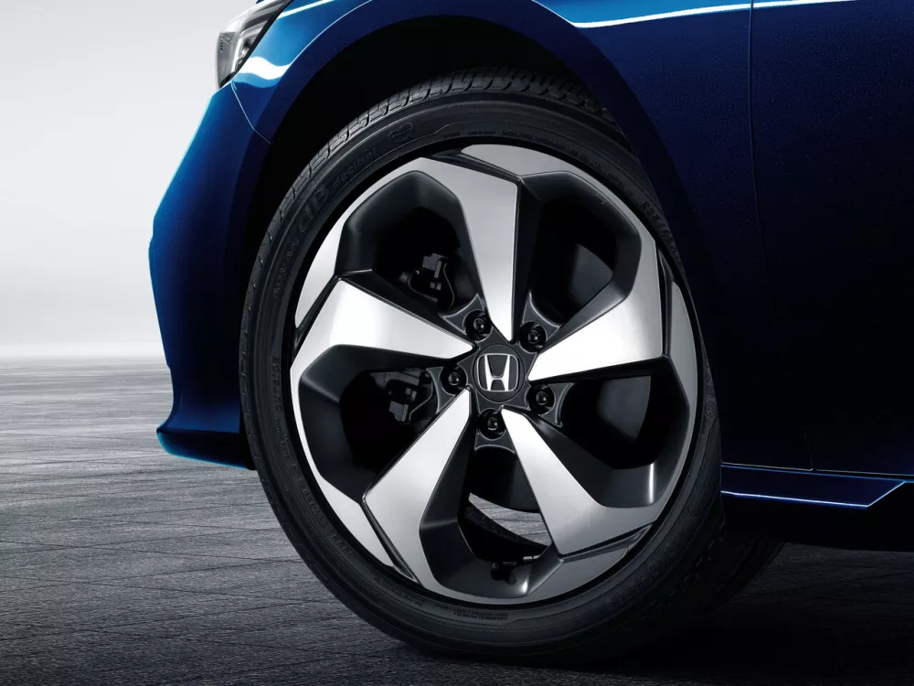 Автомобиль Honda Inspire VI Седан