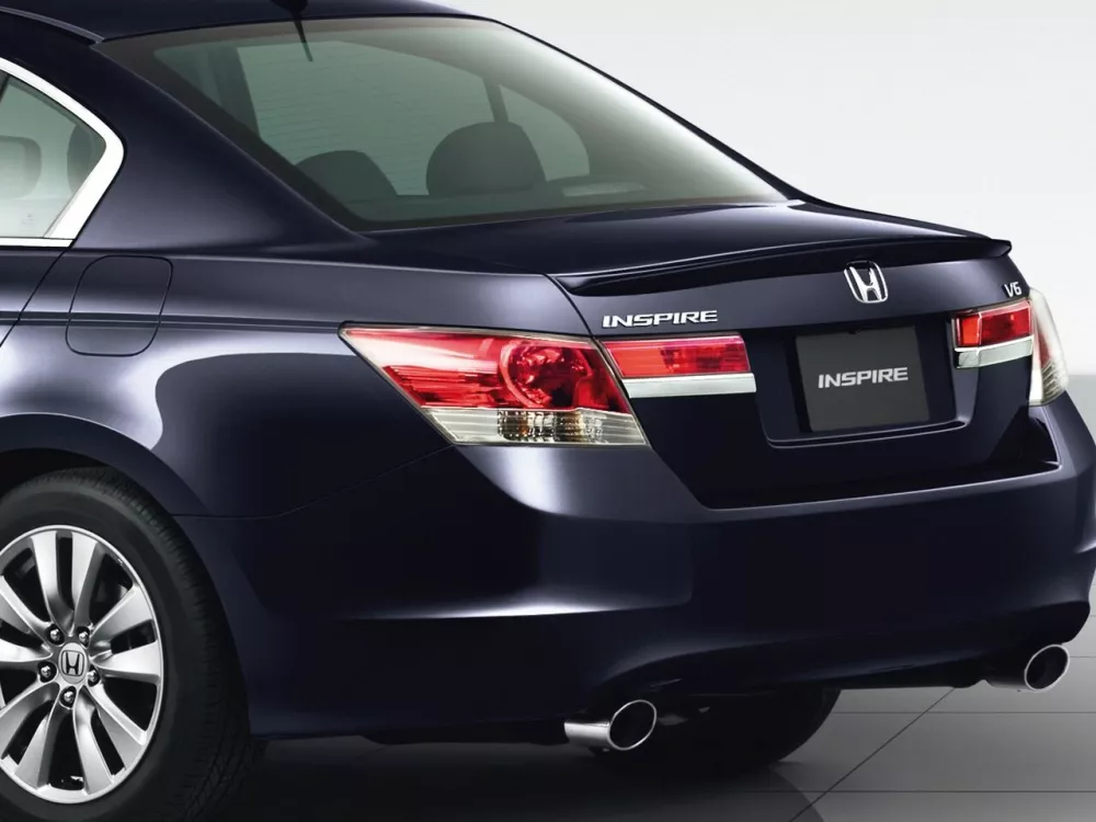 Автомобиль Honda Inspire V Рестайлинг Седан