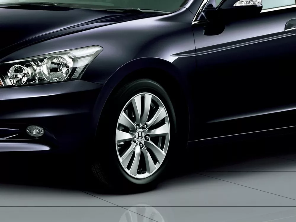 Автомобиль Honda Inspire V Рестайлинг Седан