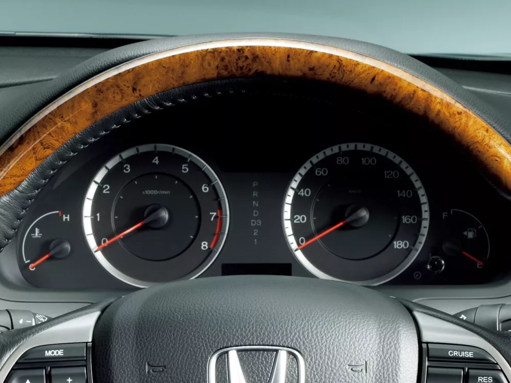 Автомобиль Honda Inspire V Рестайлинг Седан