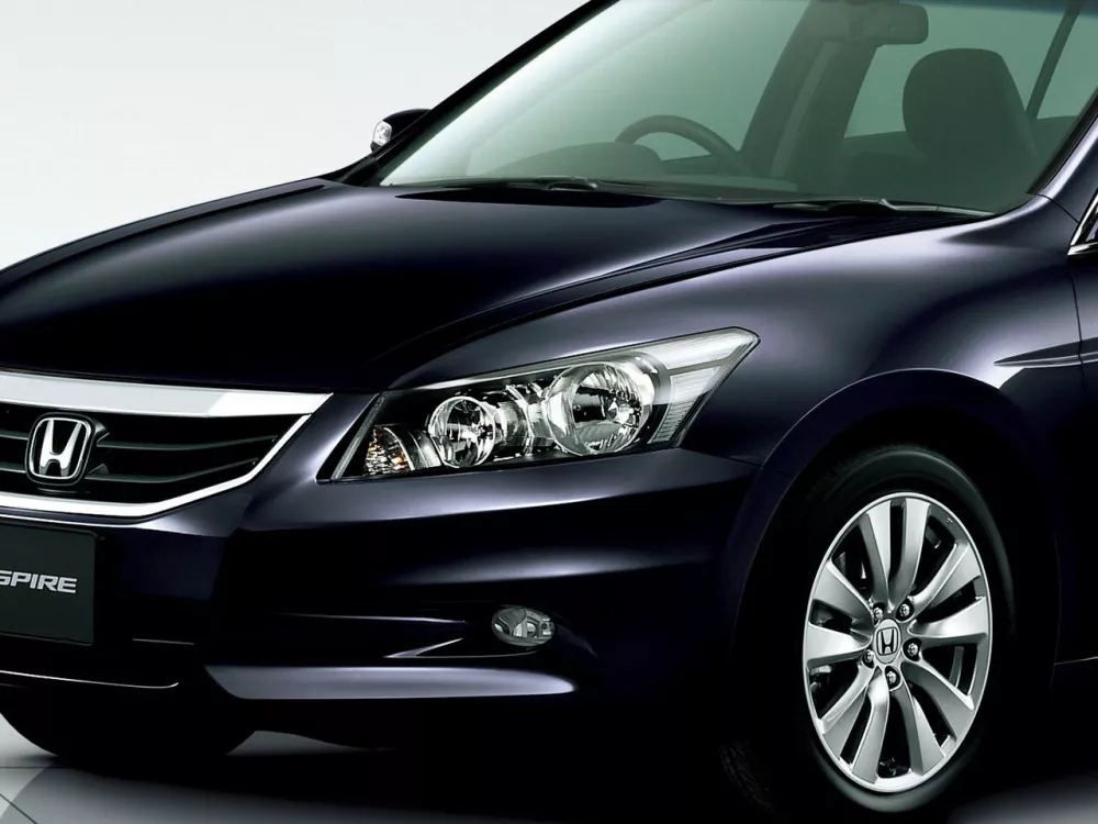 Автомобиль Honda Inspire V Рестайлинг Седан
