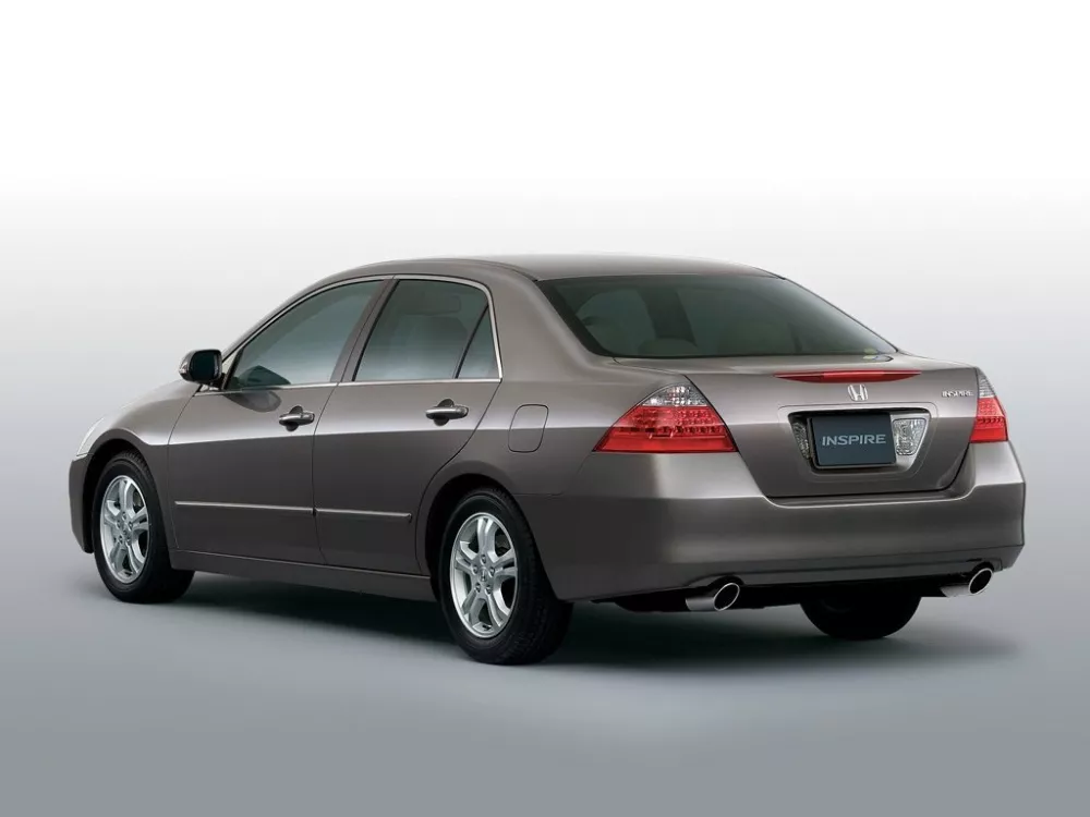 Автомобиль Honda Inspire IV Рестайлинг Седан