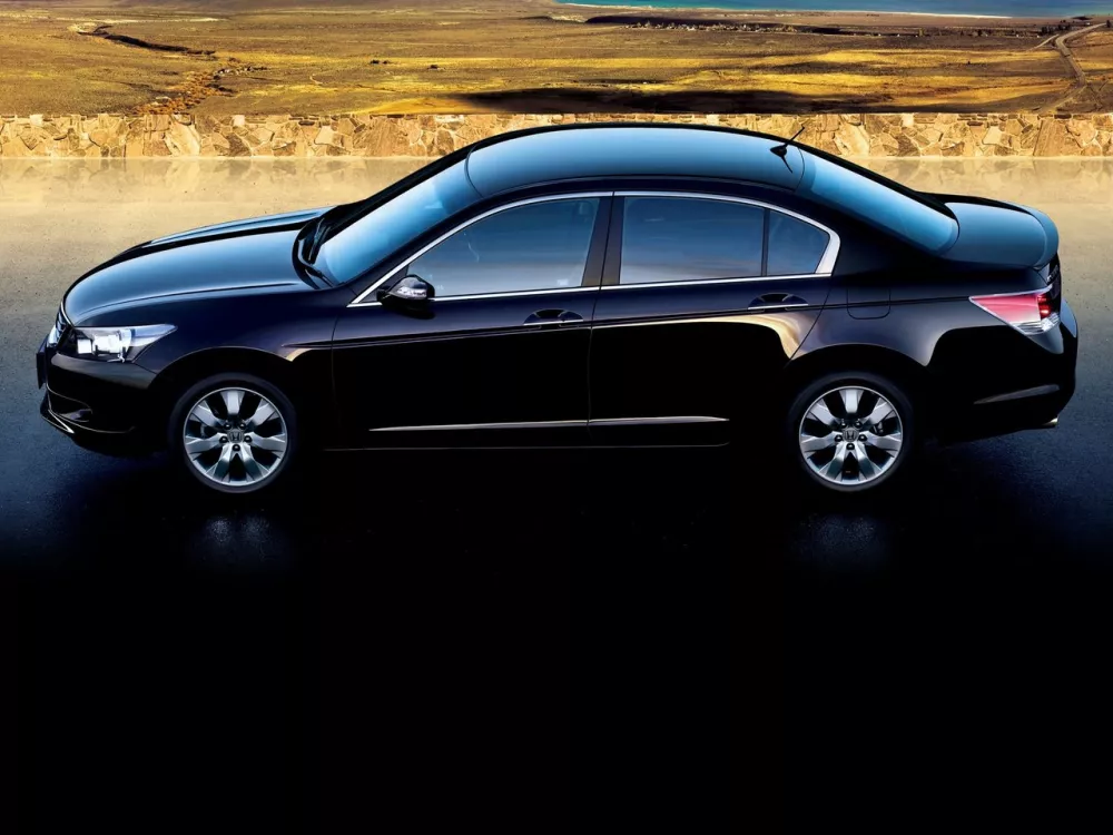Автомобиль Honda Inspire V Седан