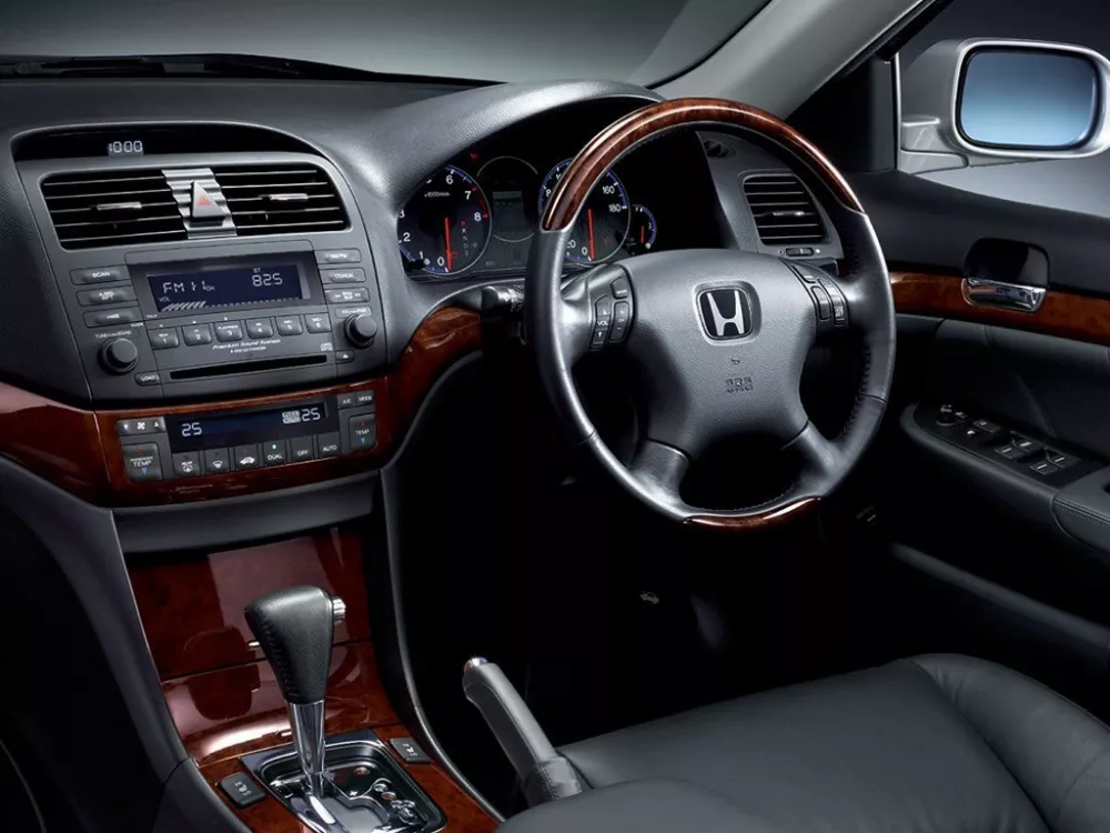 Автомобиль Honda Inspire IV Седан