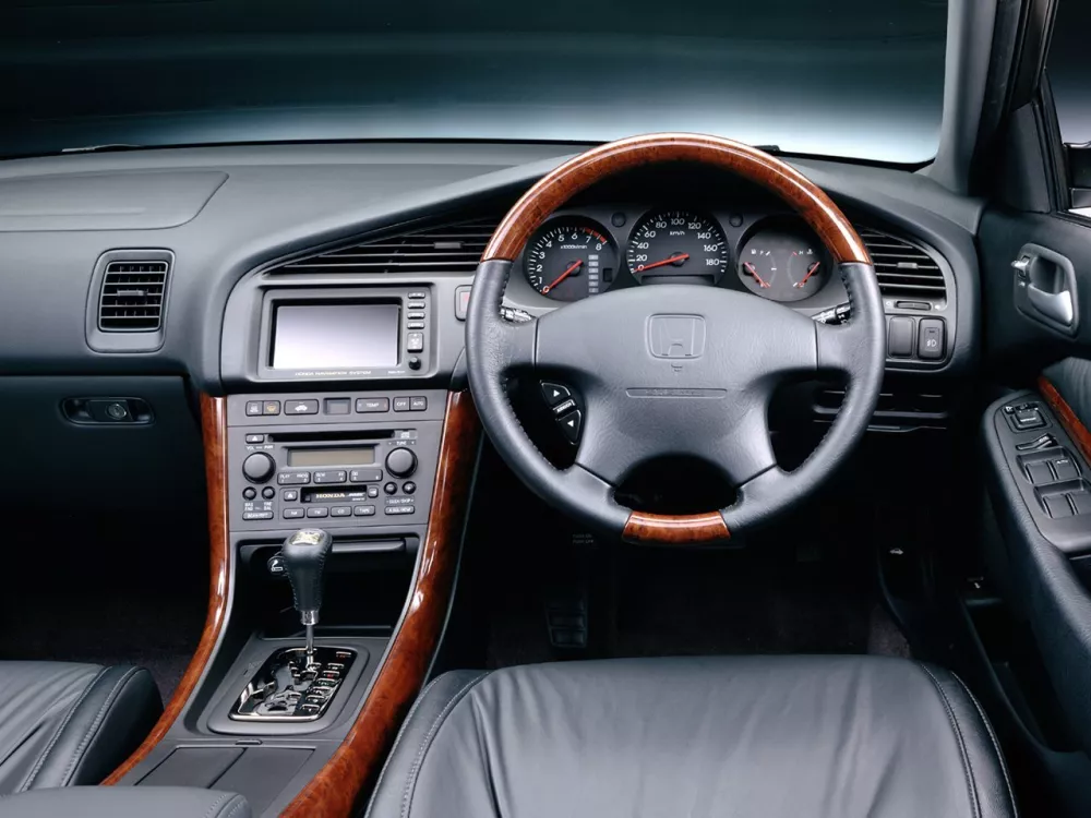 Автомобиль Honda Inspire III Седан