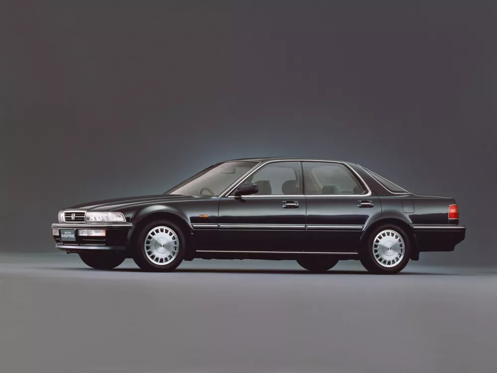 Автомобиль Honda Inspire I Седан