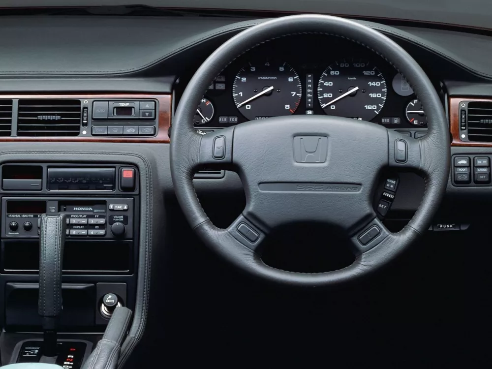Автомобиль Honda Inspire I Седан