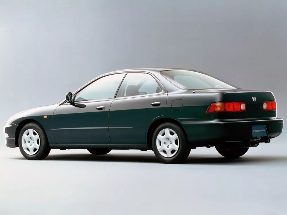 Автомобиль Honda Integra III Седан