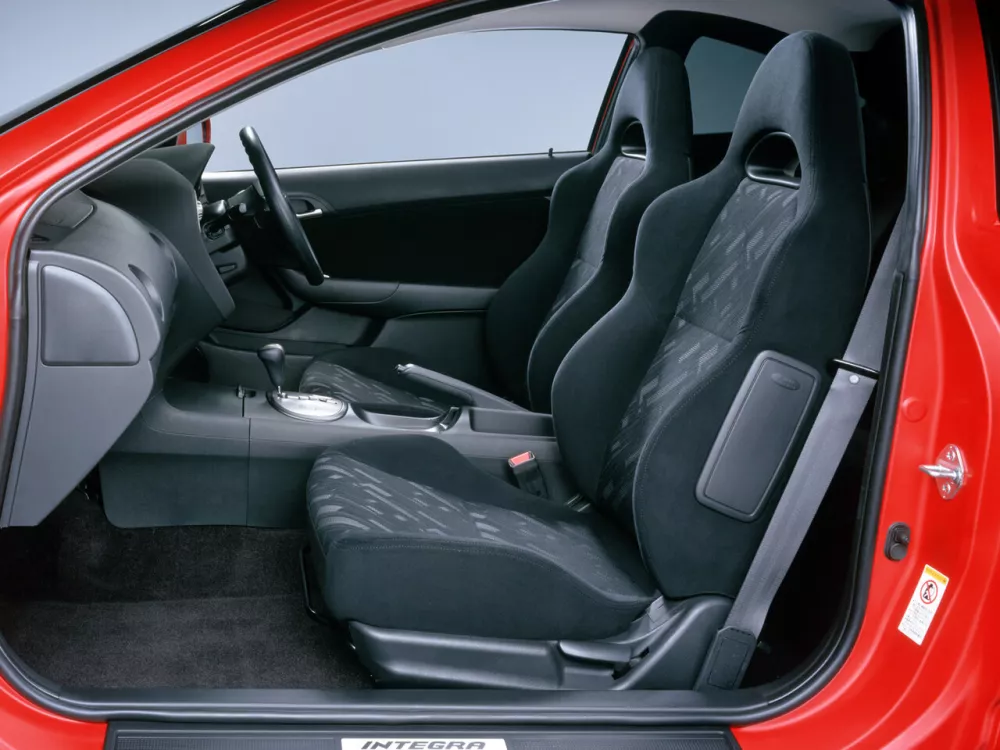 Автомобиль Honda Integra IV Купе
