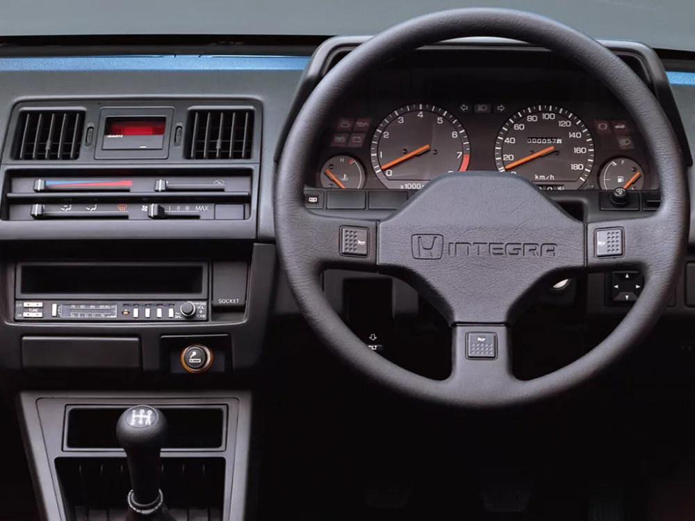 Автомобиль Honda Integra I Хэтчбек (3 двери)