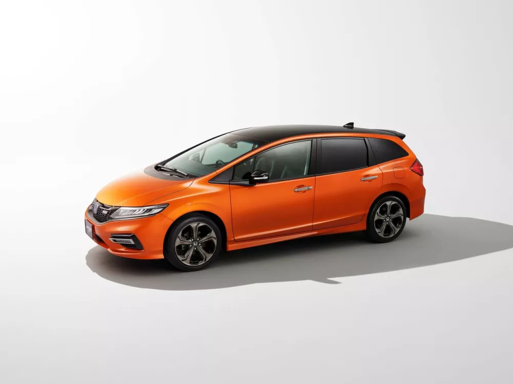 Автомобиль Honda Jade I Рестайлинг Компактвэн
