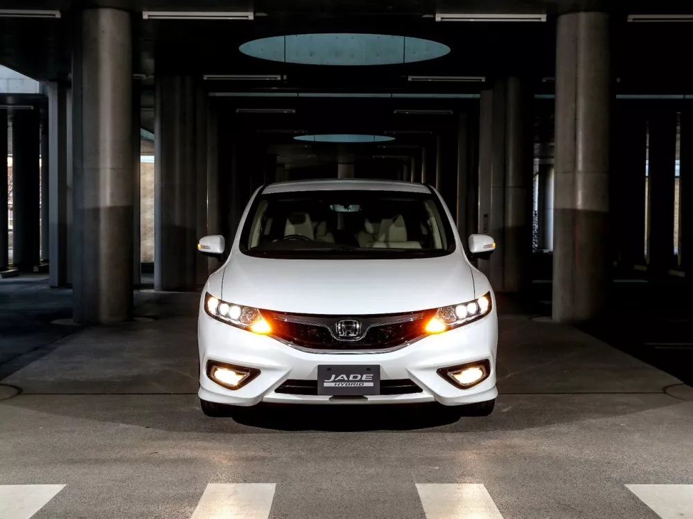 Автомобиль Honda Jade I Компактвэн