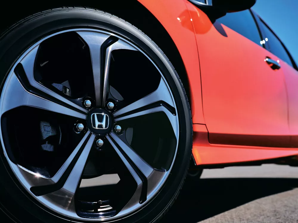 Автомобиль Honda Jade I Рестайлинг Компактвэн