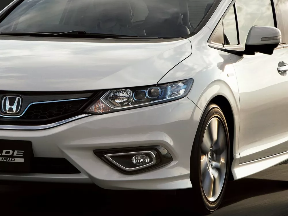 Автомобиль Honda Jade I Компактвэн