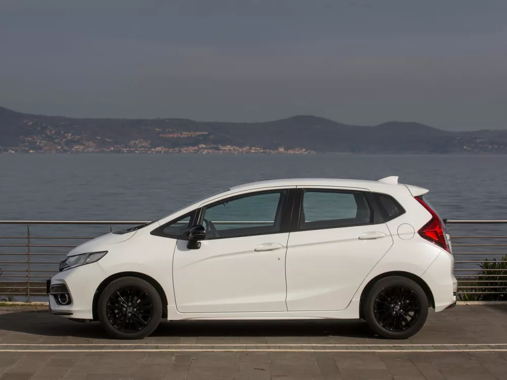 Автомобиль Honda Jazz III Рестайлинг Хэтчбек (5 дверей)