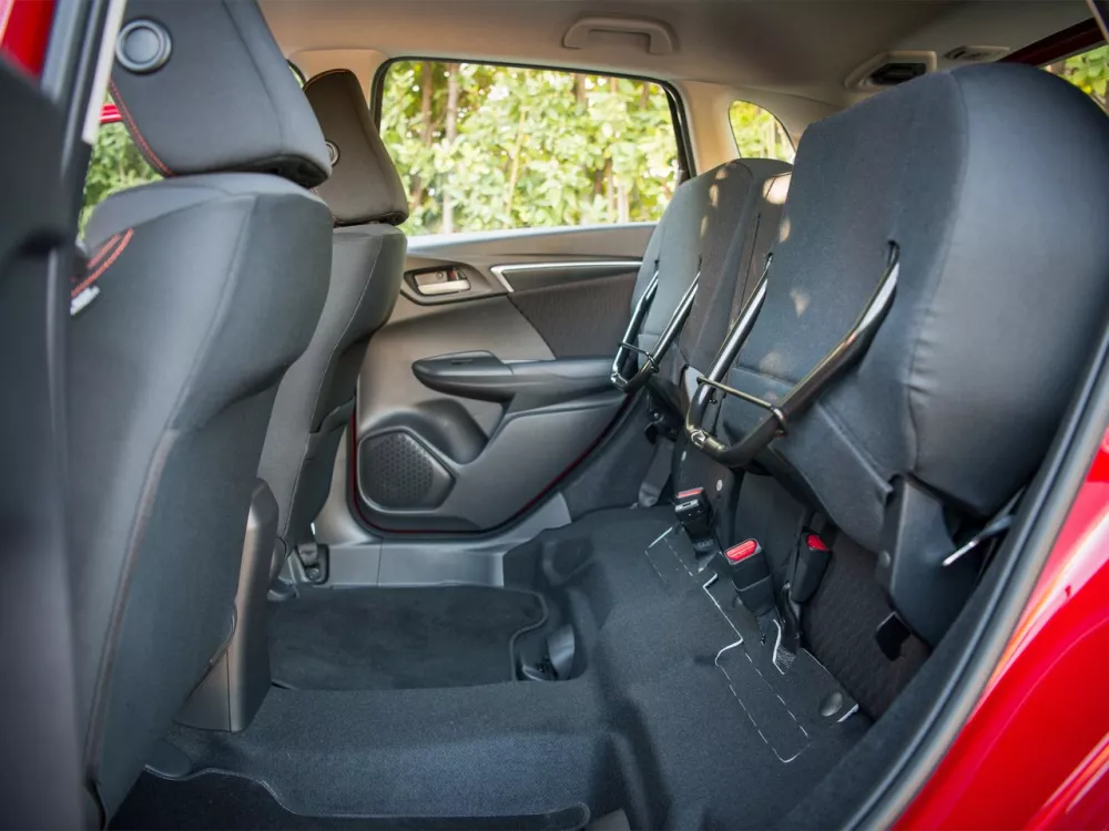 Автомобиль Honda Jazz III Рестайлинг Хэтчбек (5 дверей)