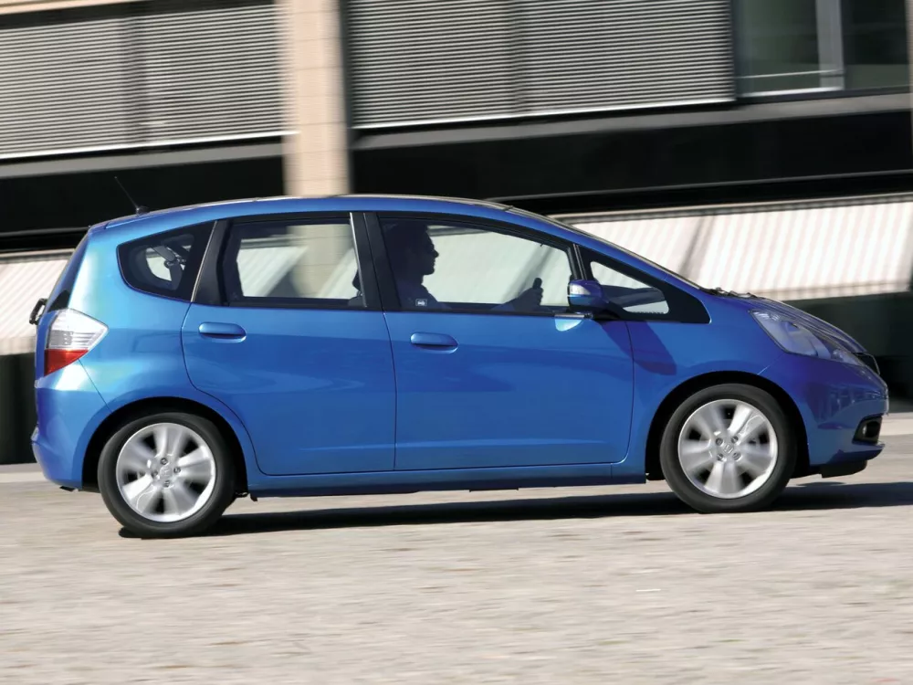 Автомобиль Honda Jazz II Хэтчбек (5 дверей)