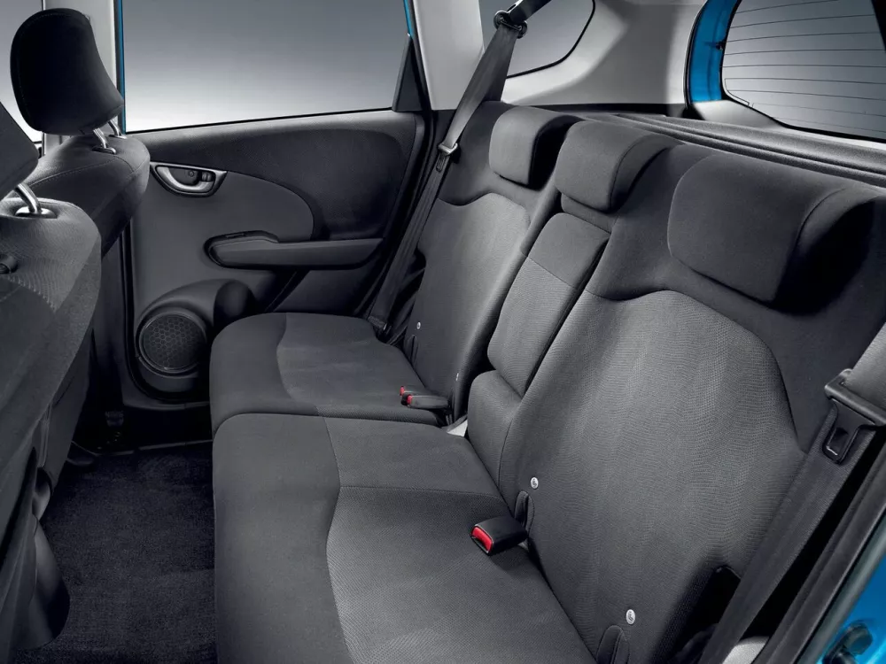 Автомобиль Honda Jazz II Хэтчбек (5 дверей)