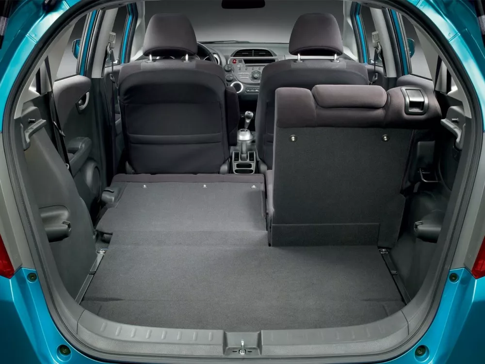 Автомобиль Honda Jazz II Хэтчбек (5 дверей)
