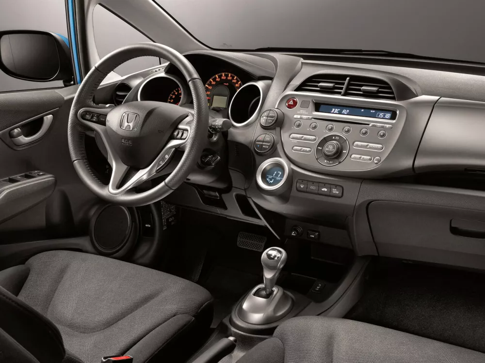Автомобиль Honda Jazz II Хэтчбек (5 дверей)