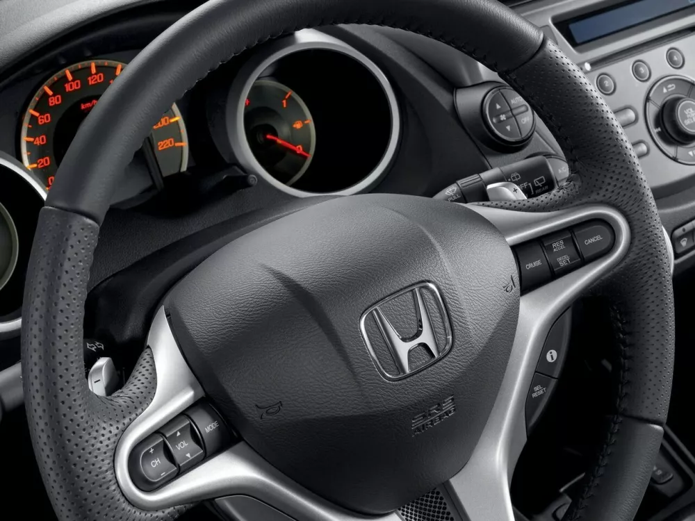 Автомобиль Honda Jazz II Хэтчбек (5 дверей)