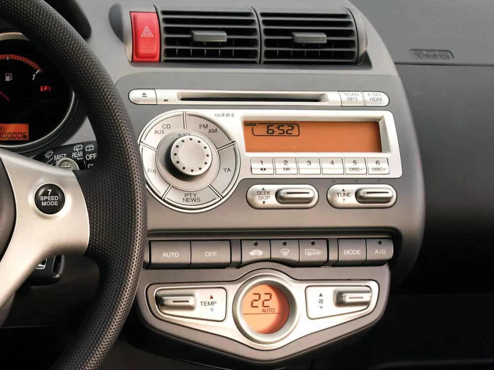 Автомобиль Honda Jazz I Рестайлинг Хэтчбек (5 дверей)