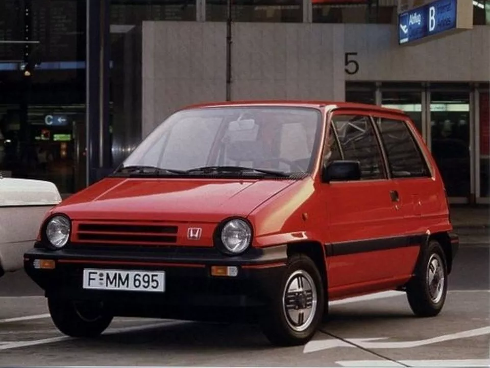 Автомобиль Honda Jazz AA Хэтчбек (3 двери)