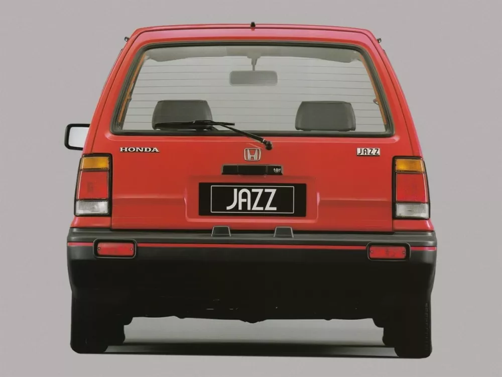 Автомобиль Honda Jazz AA Хэтчбек (3 двери)