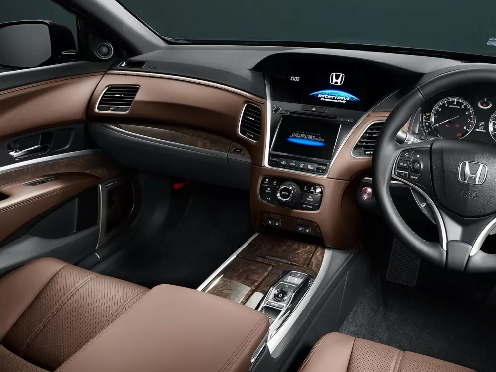 Автомобиль Honda Legend V Рестайлинг Седан