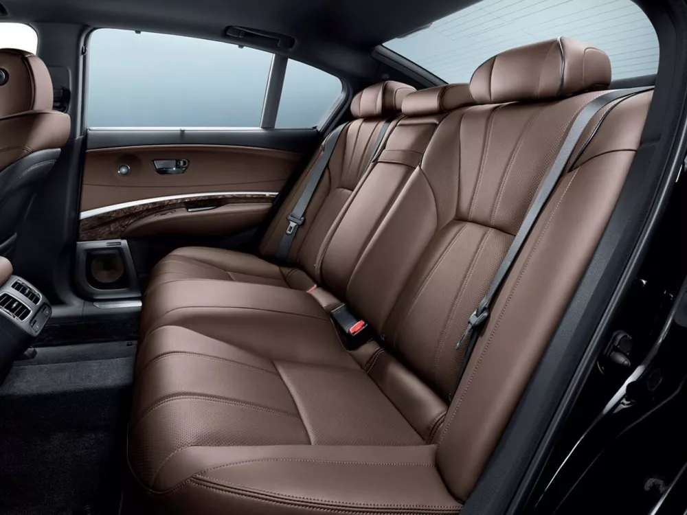 Автомобиль Honda Legend V Рестайлинг Седан