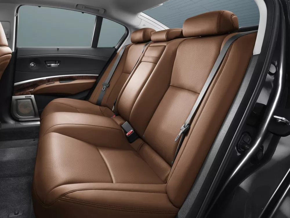 Автомобиль Honda Legend V Седан