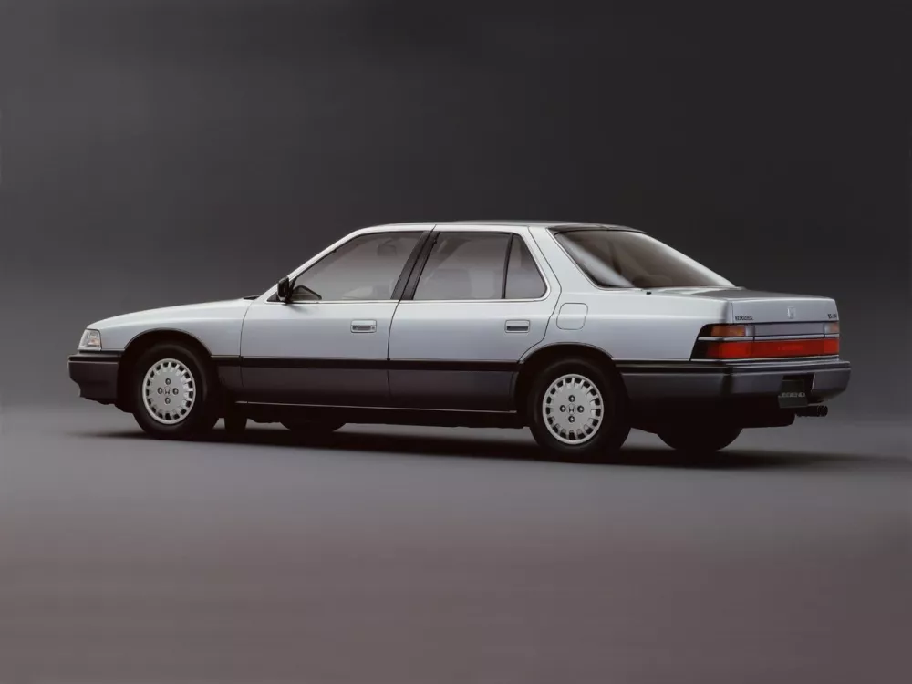 Автомобиль Honda Legend I Седан