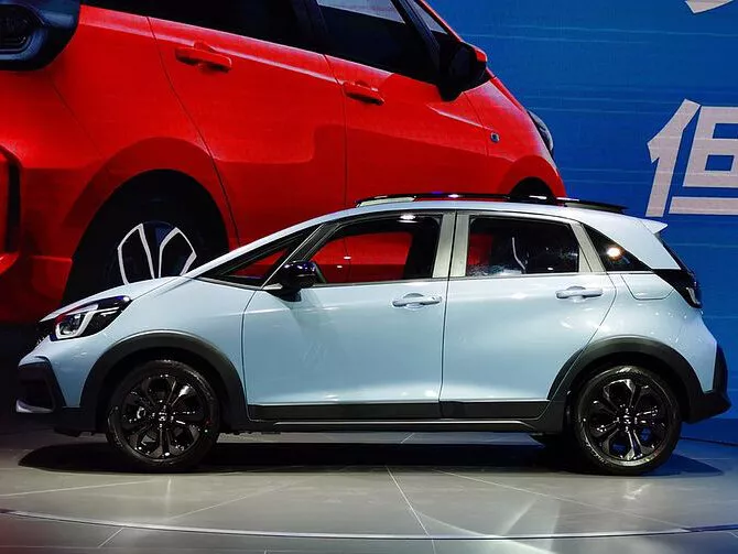 Автомобиль Honda Life VI Хэтчбек (5 дверей) Crosstar