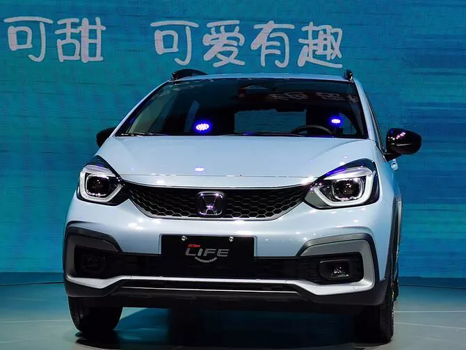 Автомобиль Honda Life VI Хэтчбек (5 дверей) Crosstar