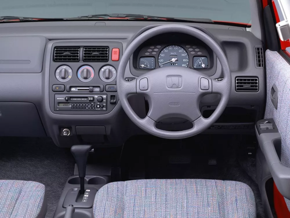 Автомобиль Honda Logo Хэтчбек (5 дверей)