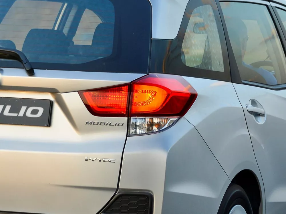 Автомобиль Honda Mobilio II Компактвэн