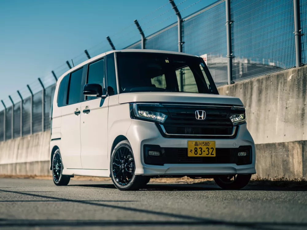 Автомобиль Honda N-BOX II Рестайлинг Микровэн