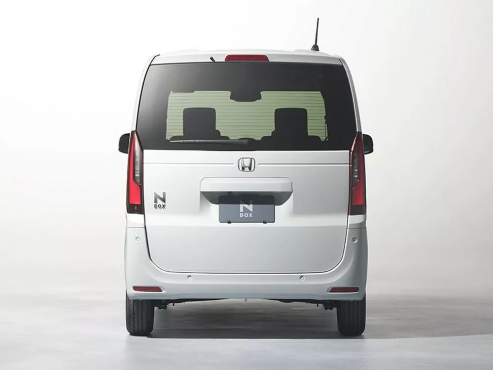 Автомобиль Honda N-BOX III Микровэн