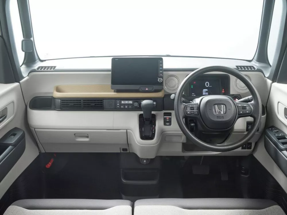 Автомобиль Honda N-BOX III Микровэн