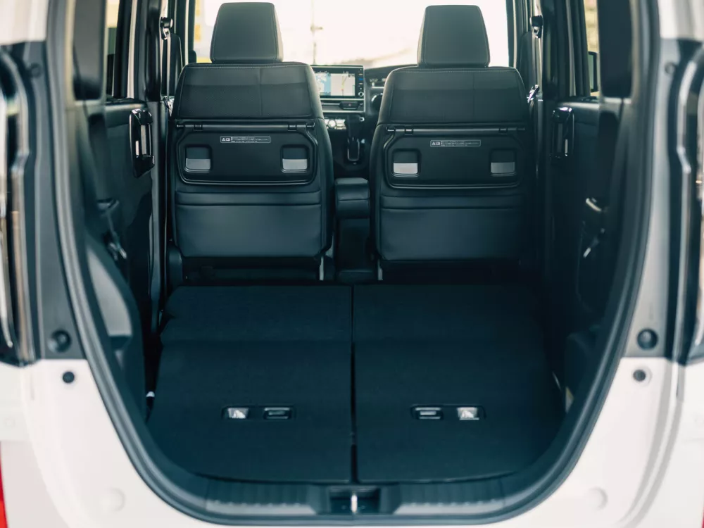 Автомобиль Honda N-BOX II Рестайлинг Микровэн