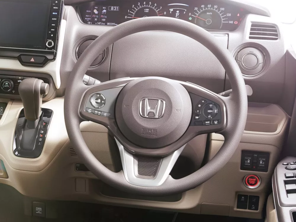 Автомобиль Honda N-BOX II Микровэн