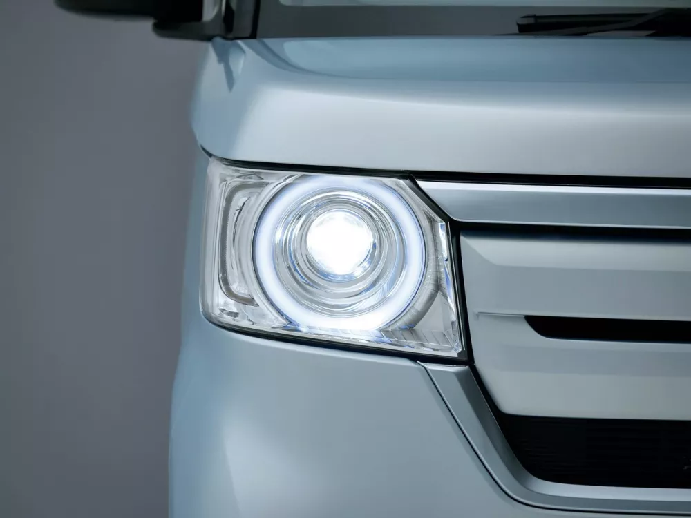 Автомобиль Honda N-BOX II Микровэн
